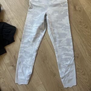 Lululemon camo leggings 23 inch inseam